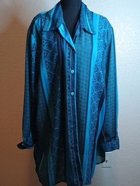 Women's Blue Patterned Button-Front Blouse